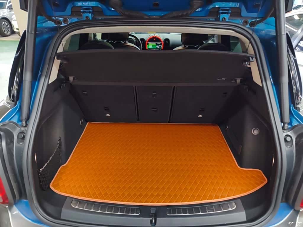Mini Countryman, 2019 19