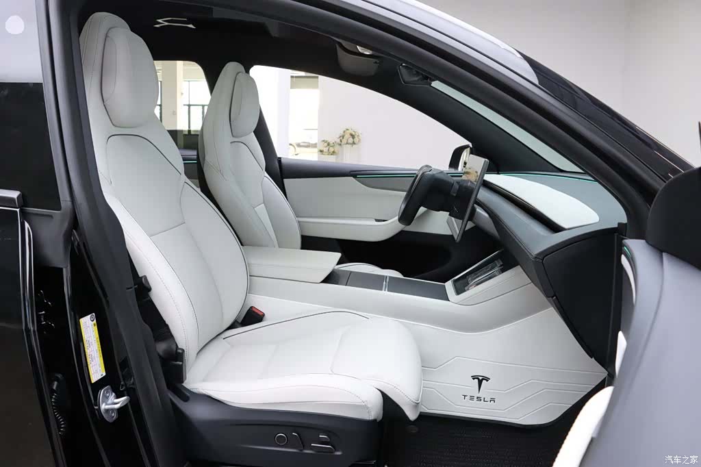 Tesla Model Y, 2026 17