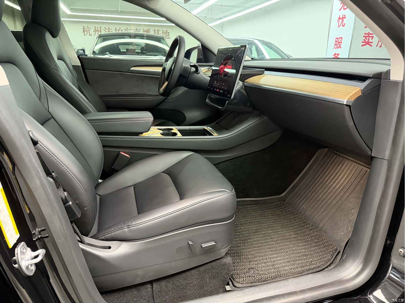 Tesla Model Y, 2022 8