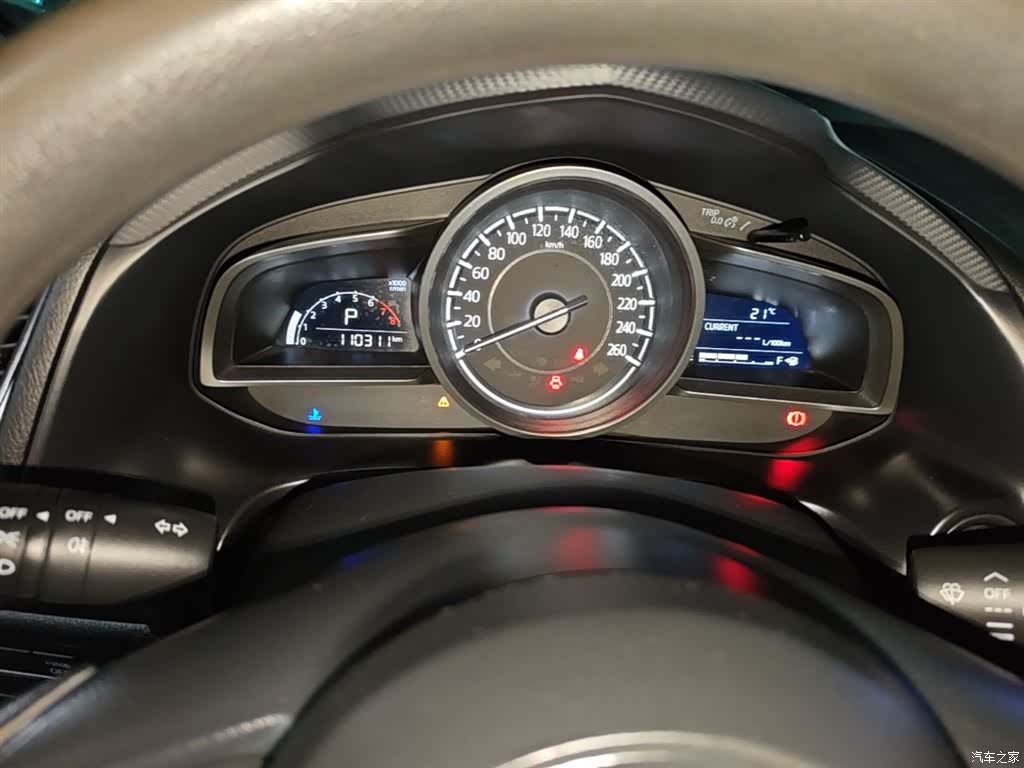 Mazda Mazda3, 2017 12