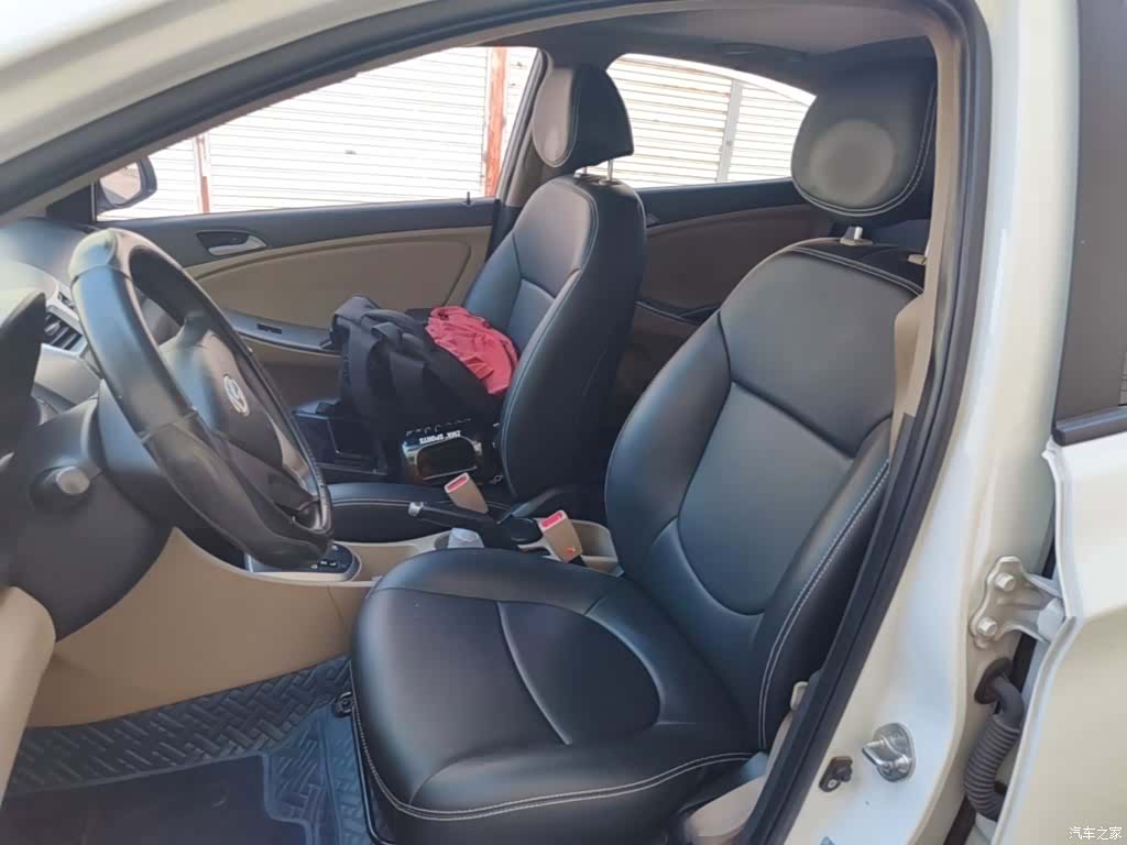 Hyundai GLX, 2016 15
