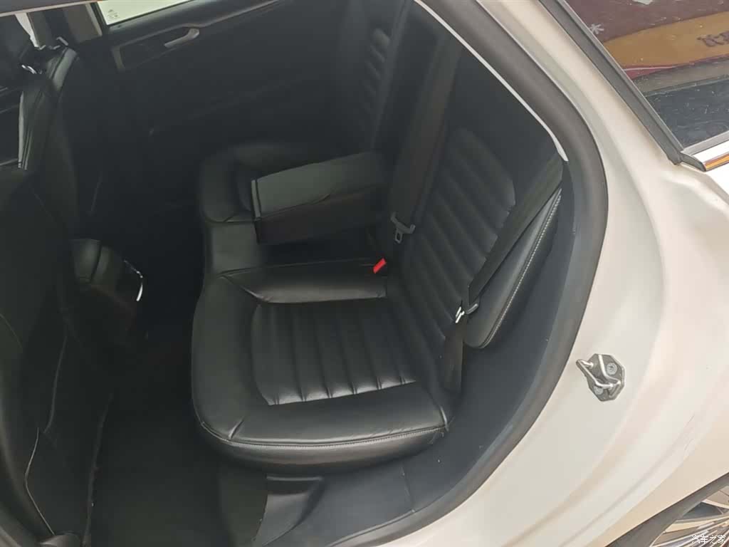Ford Mondeo, 2017 17