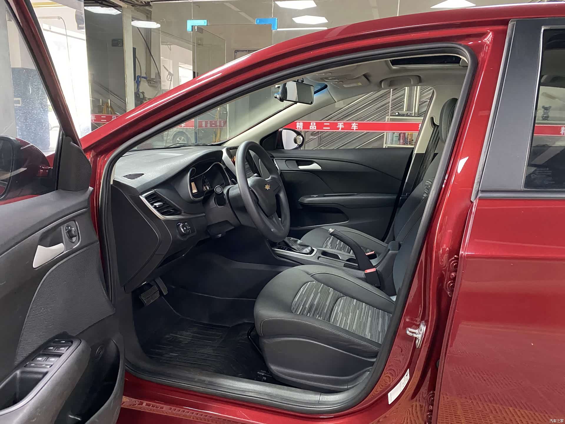 Chevrolet 320, 2019 все фото