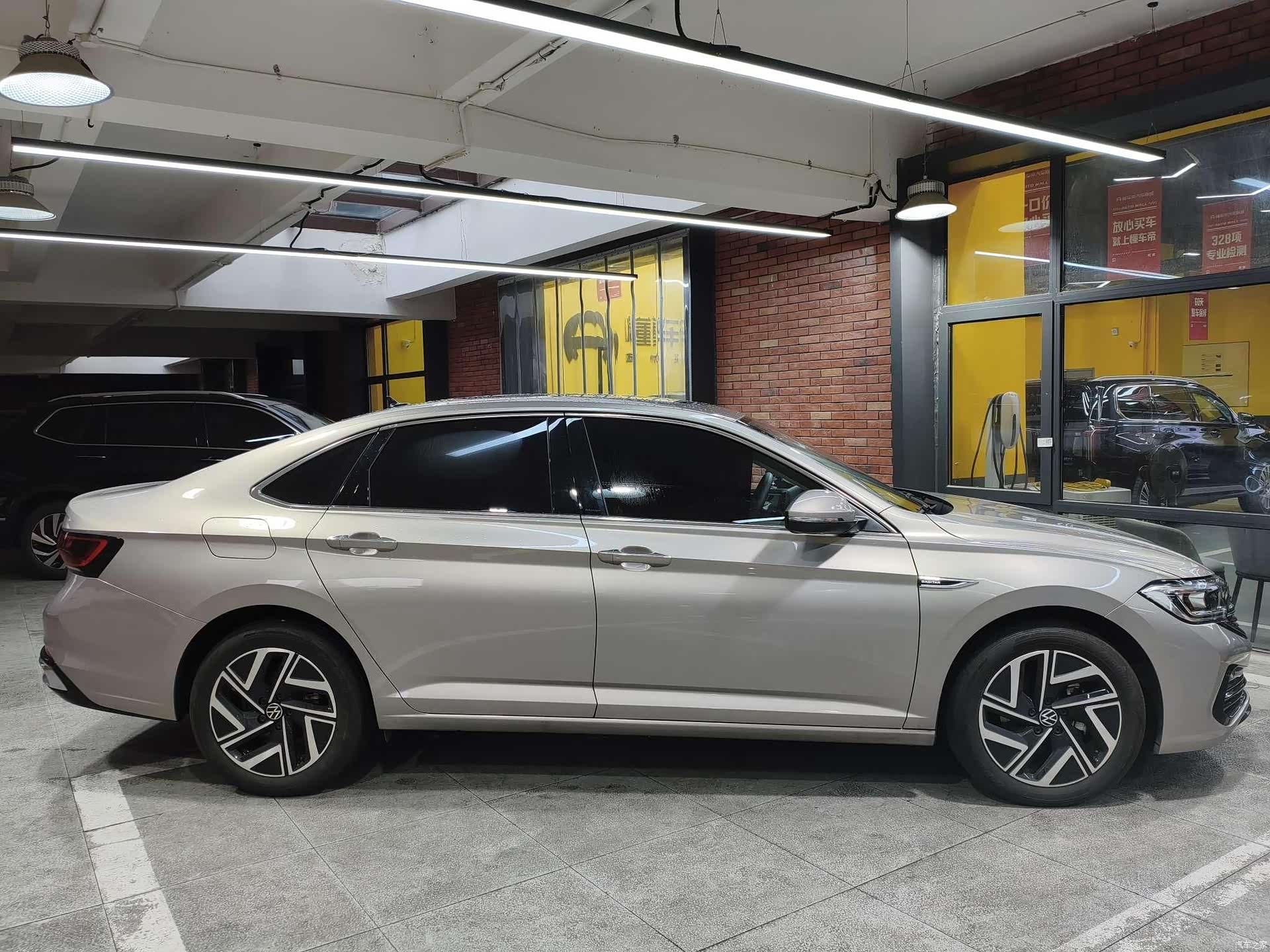 Volkswagen Sagitar, 2023 все фото