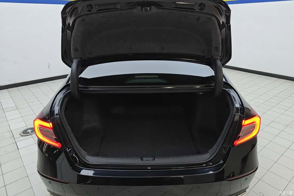 Honda Accord, 2022 4