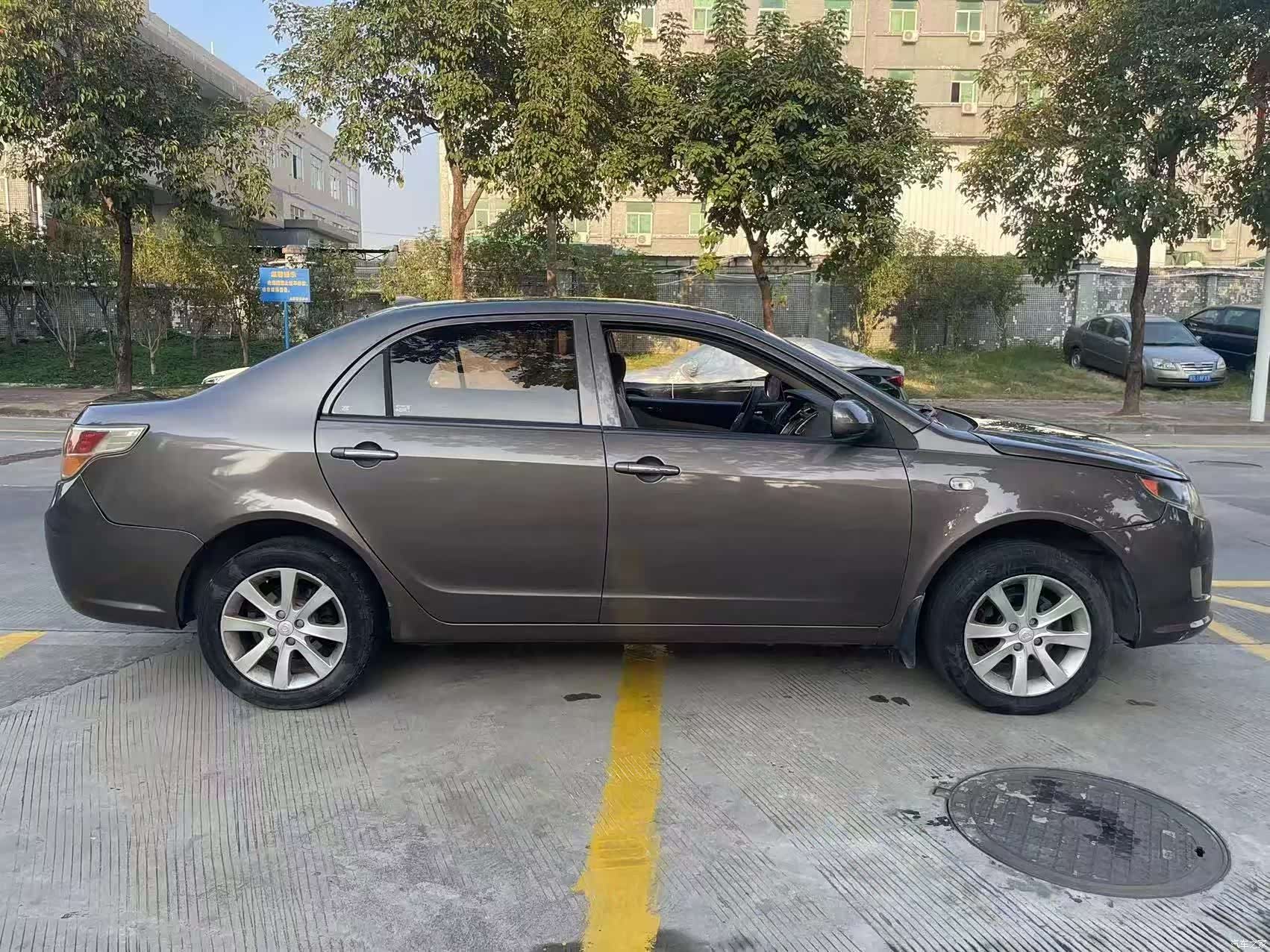 Geely Cross, 2014 4