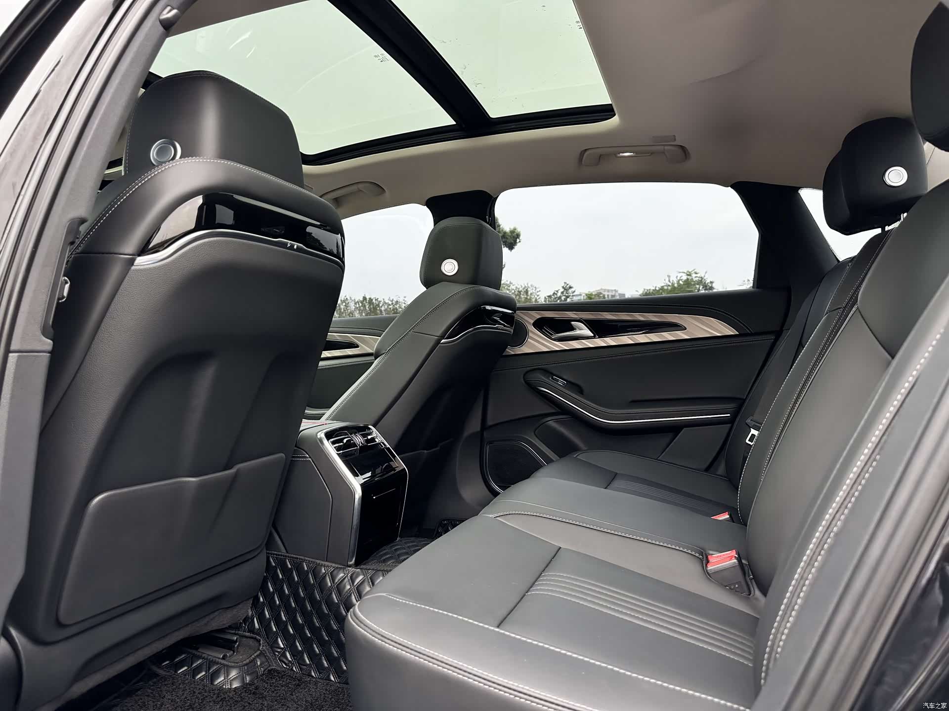 Hongqi H9, 2022 9