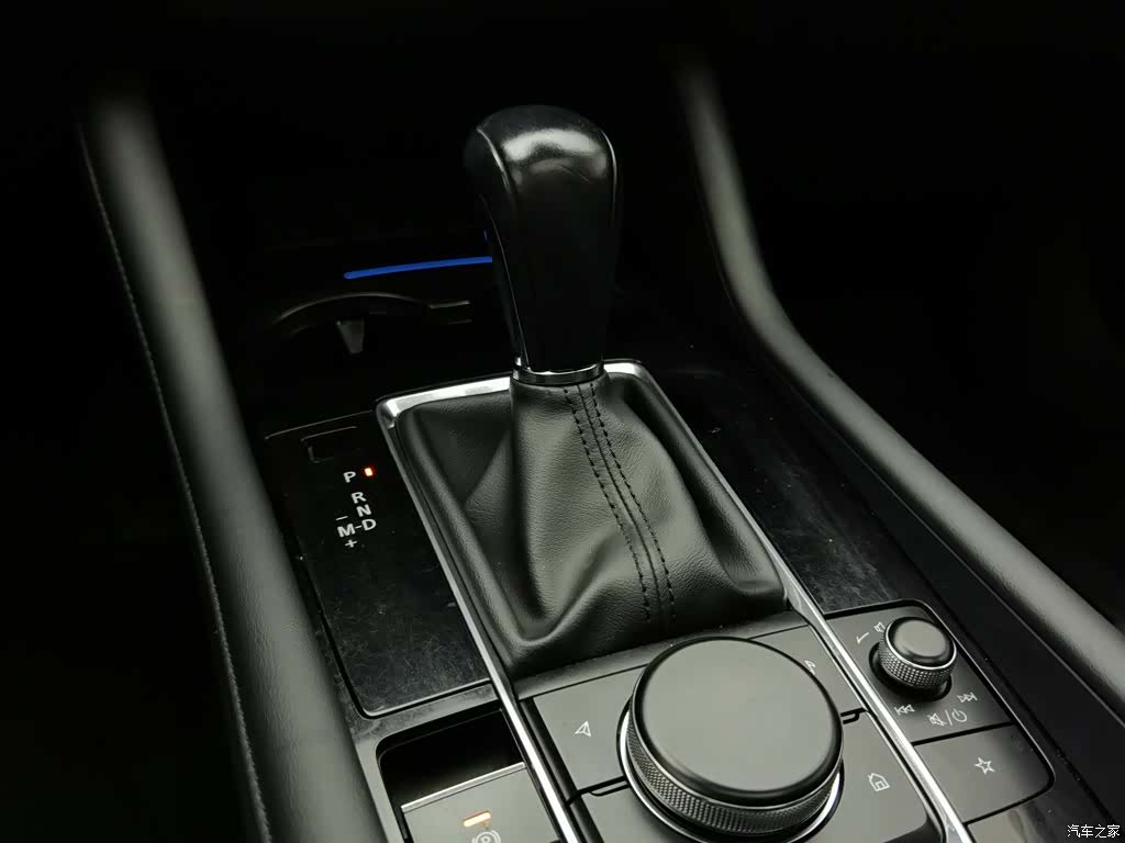 Mazda Mazda3, 2020 13