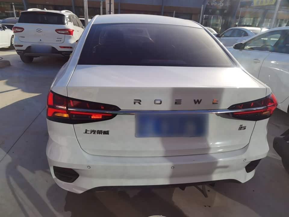 Roewe i5