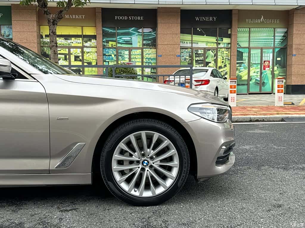 BMW 5 Series, 2018 6