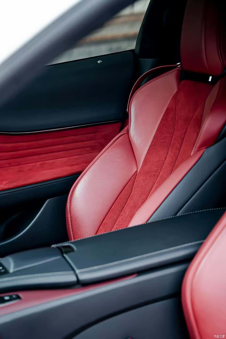 Lexus LC, 2022 24