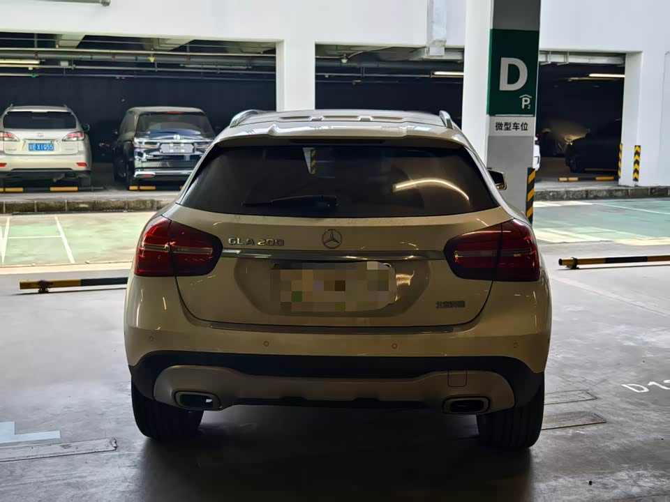 Mercedes-Benz GLA
