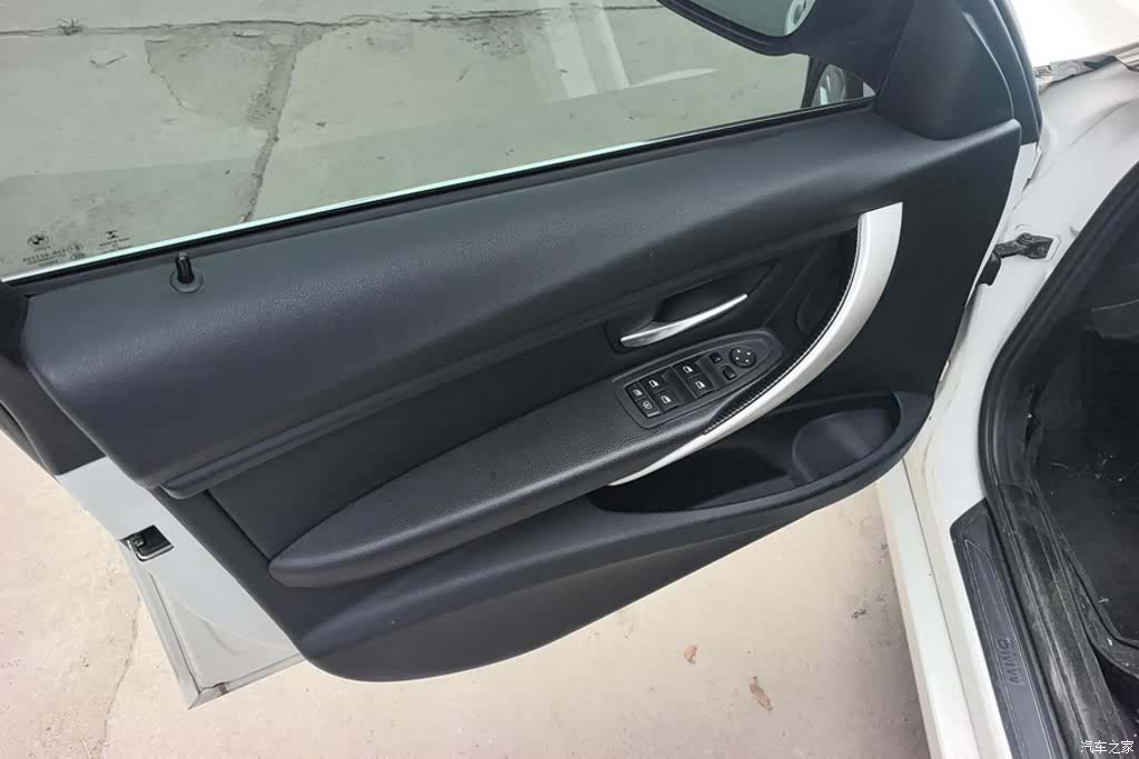 BMW 3 Series, 2015 7