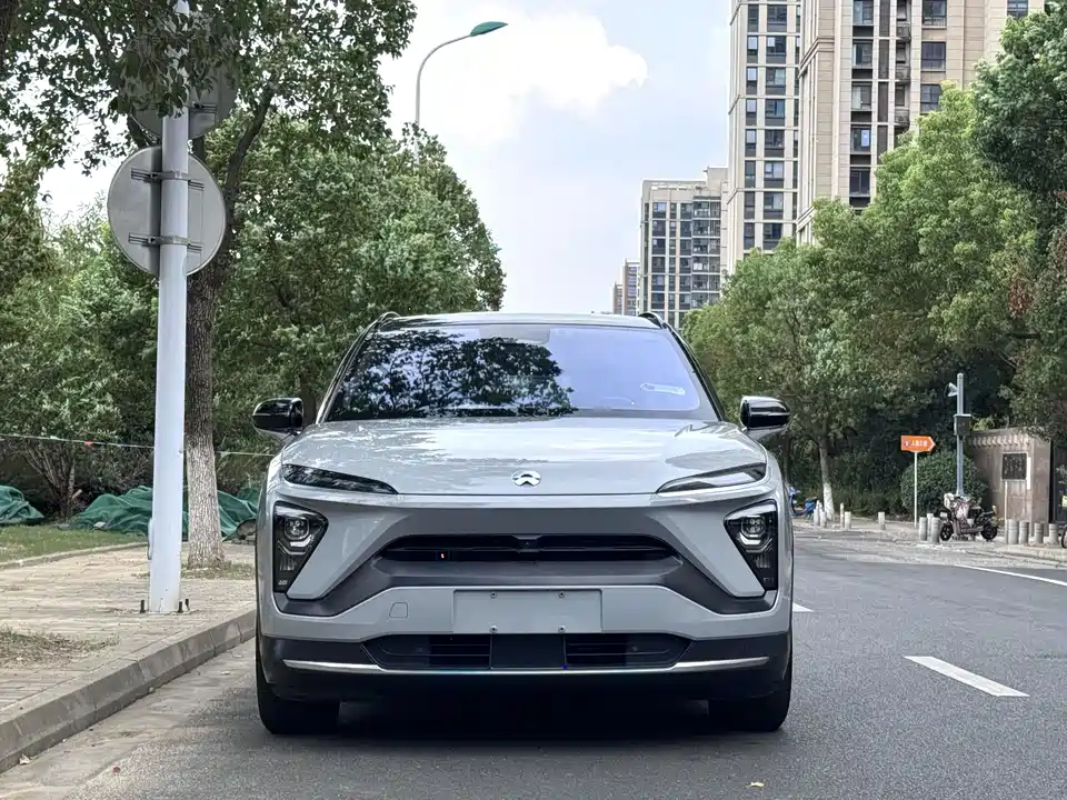 NIO ES6