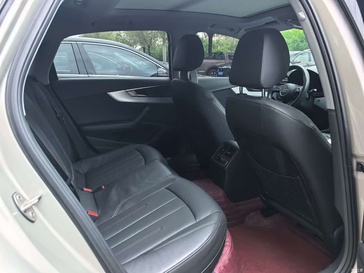 Audi A4L, 2018 9