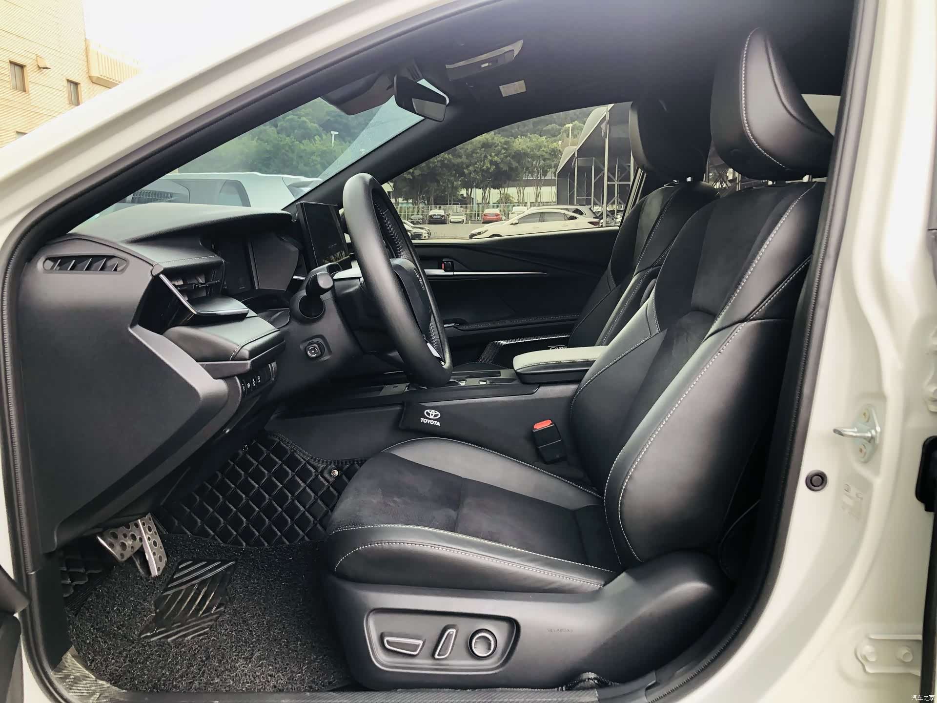 Toyota Camry, 2024 8