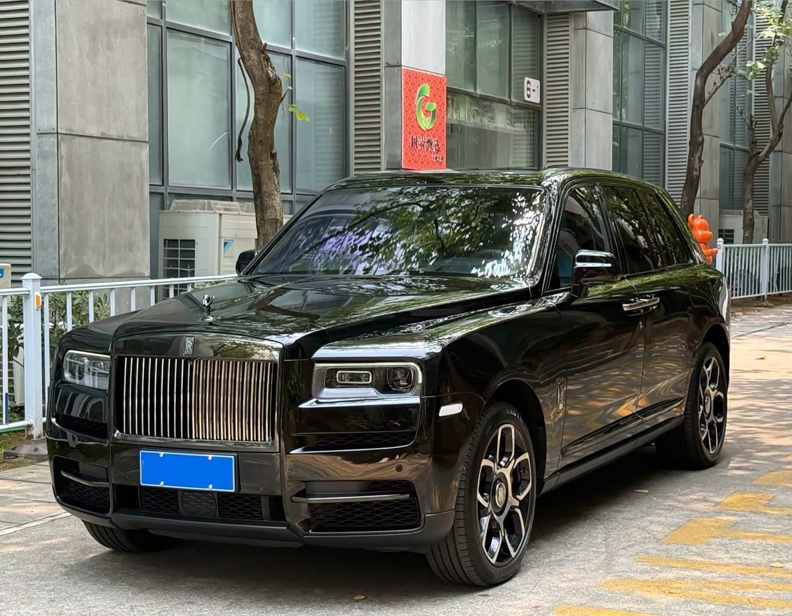 Rolls-Royce Cullinan, 2020 1