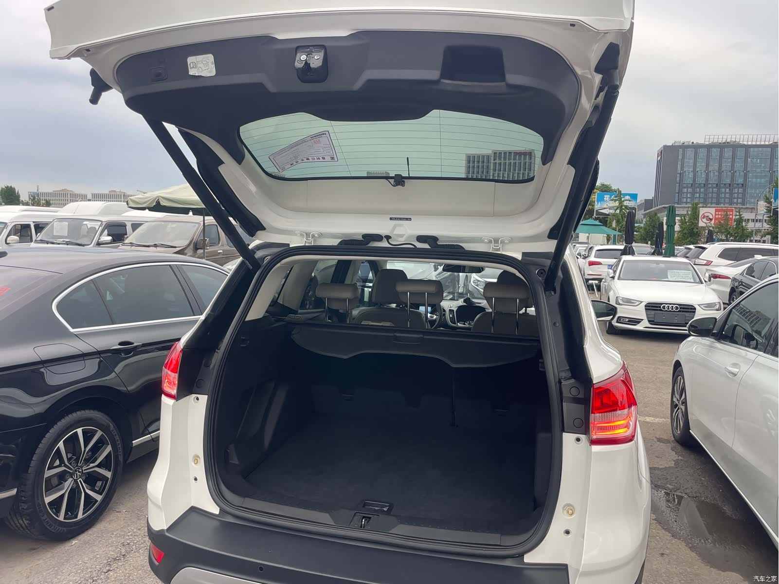 Ford Kuga, 2015 11