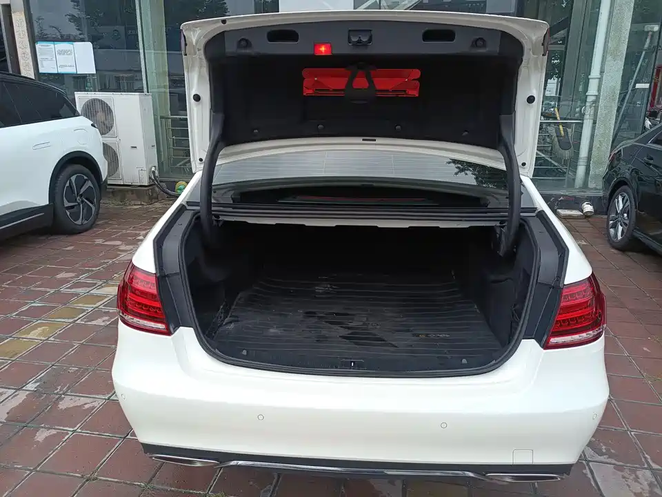Mercedes-Benz E-class Mercedes-Benz E-class