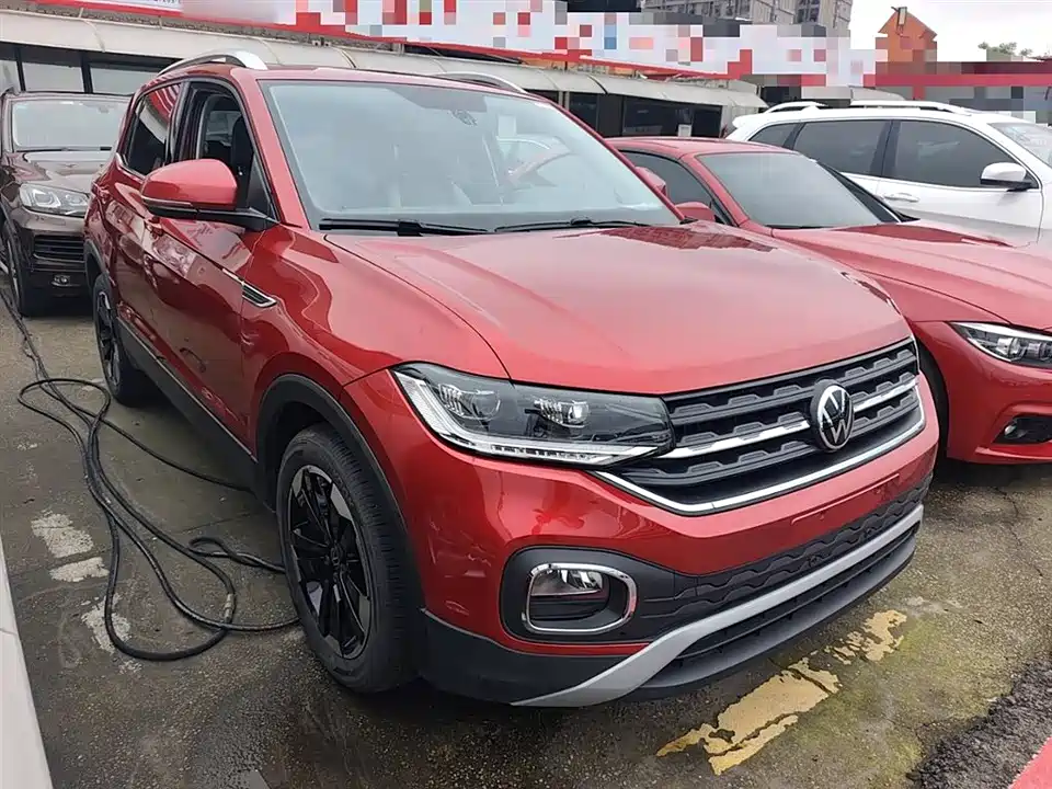 Volkswagen Exploring the shadow