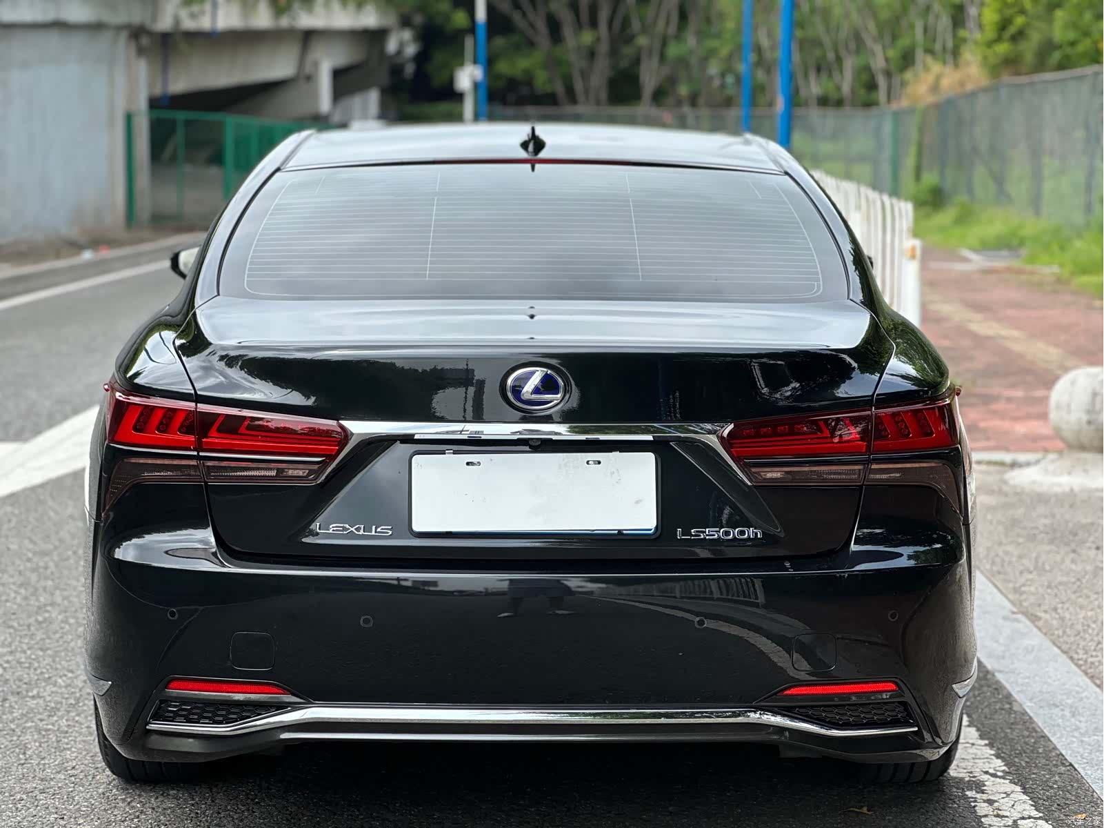 Lexus LS, 2022 7