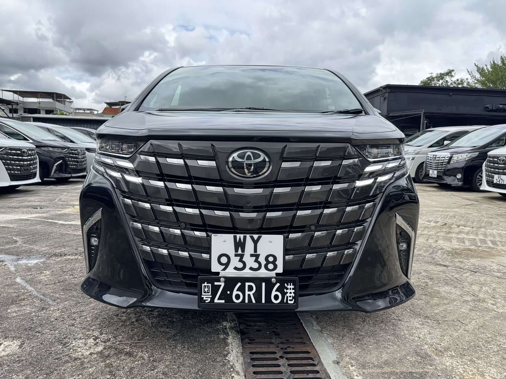 Toyota Alphard, 2026 2