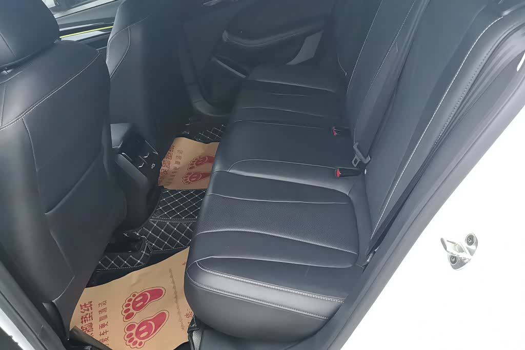 Roewe i5, 2023 11