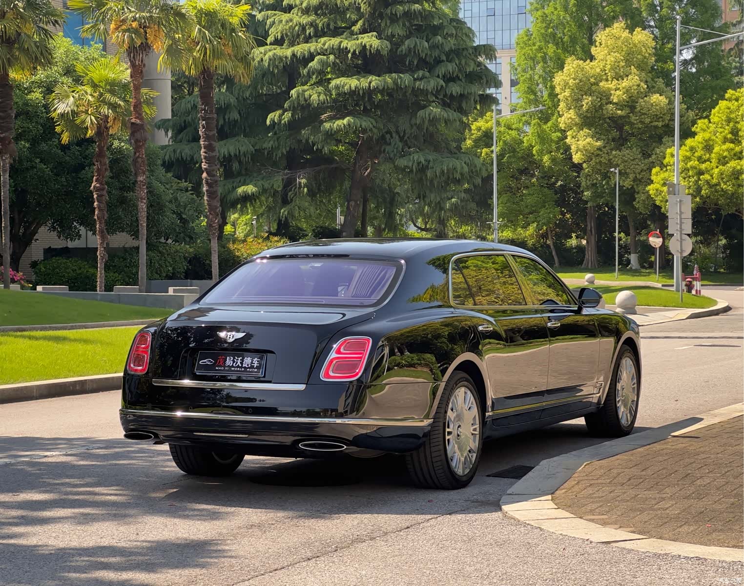Bentley Mulsanne, 2020 8