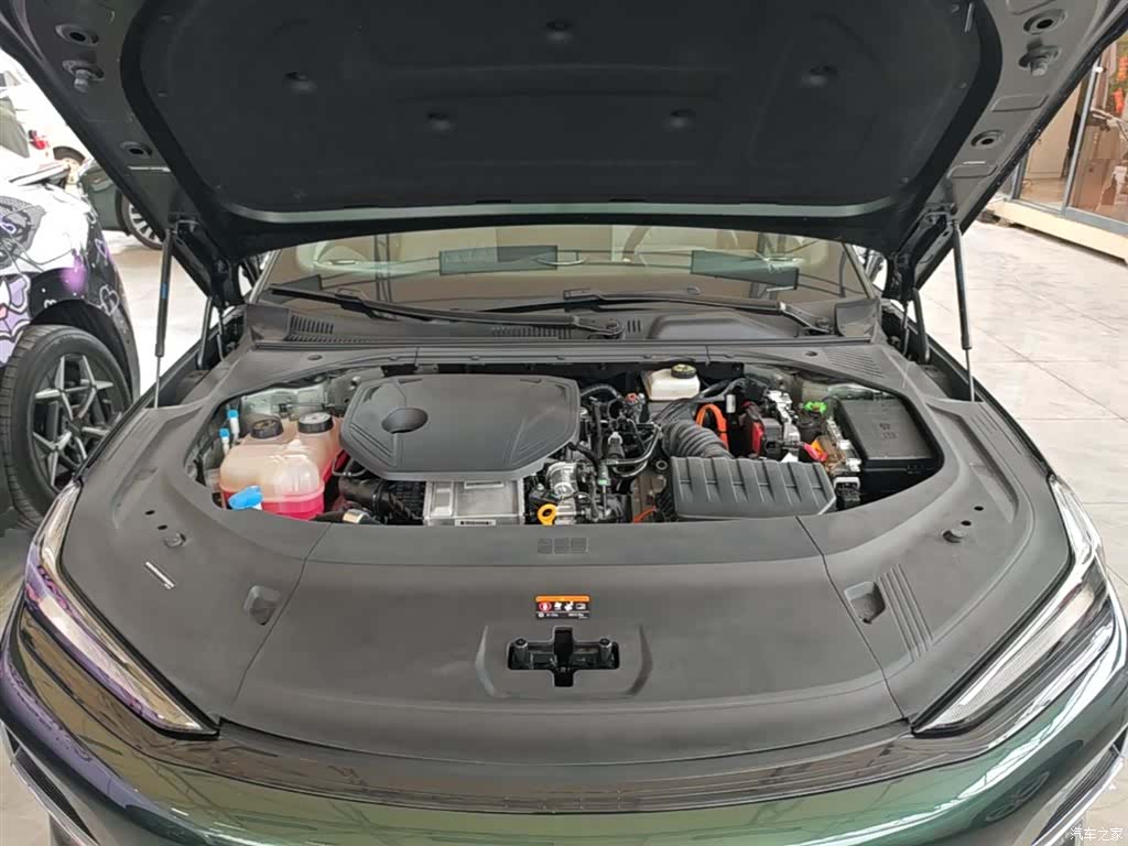Geely 8, 2025 20