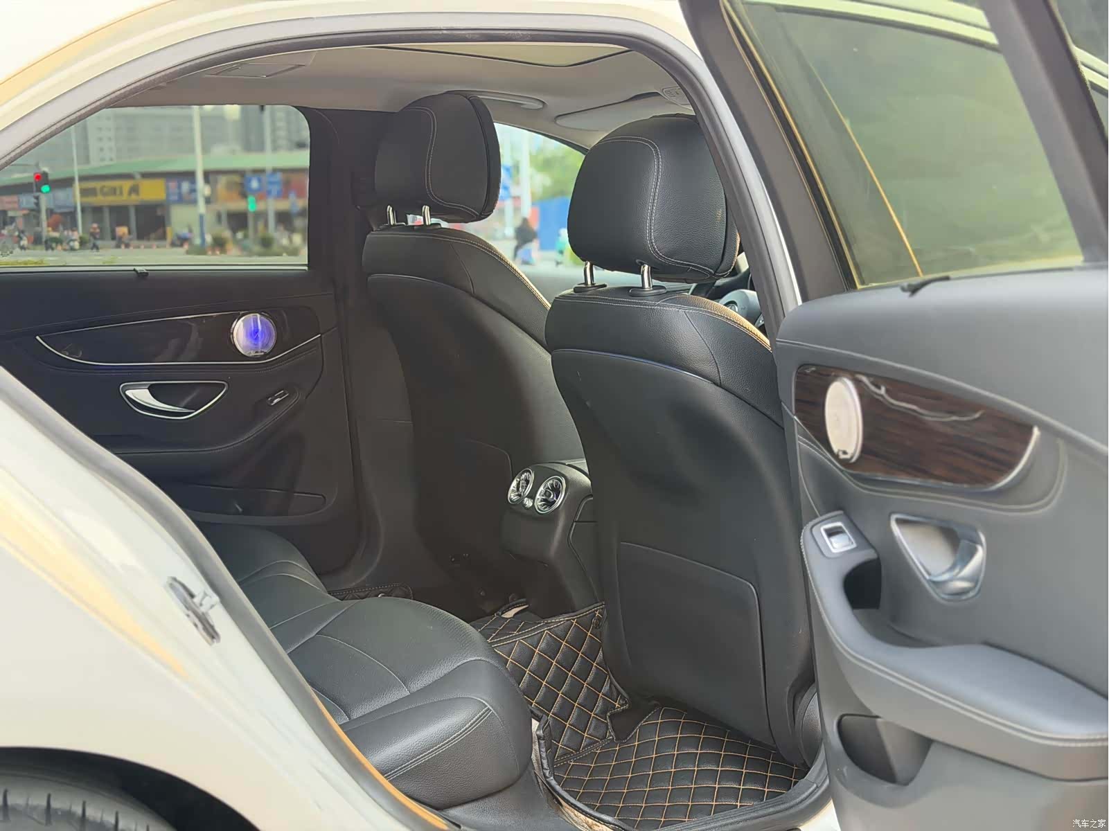 Mercedes-Benz C-Class, 2015 14