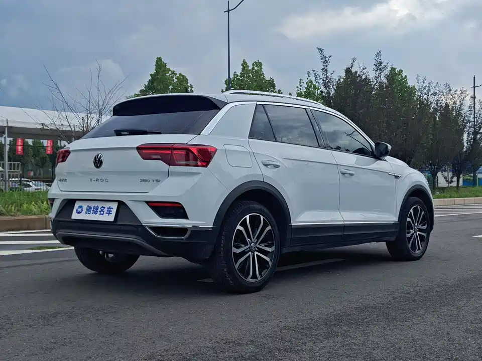 Volkswagen T-ROC exploring Songs