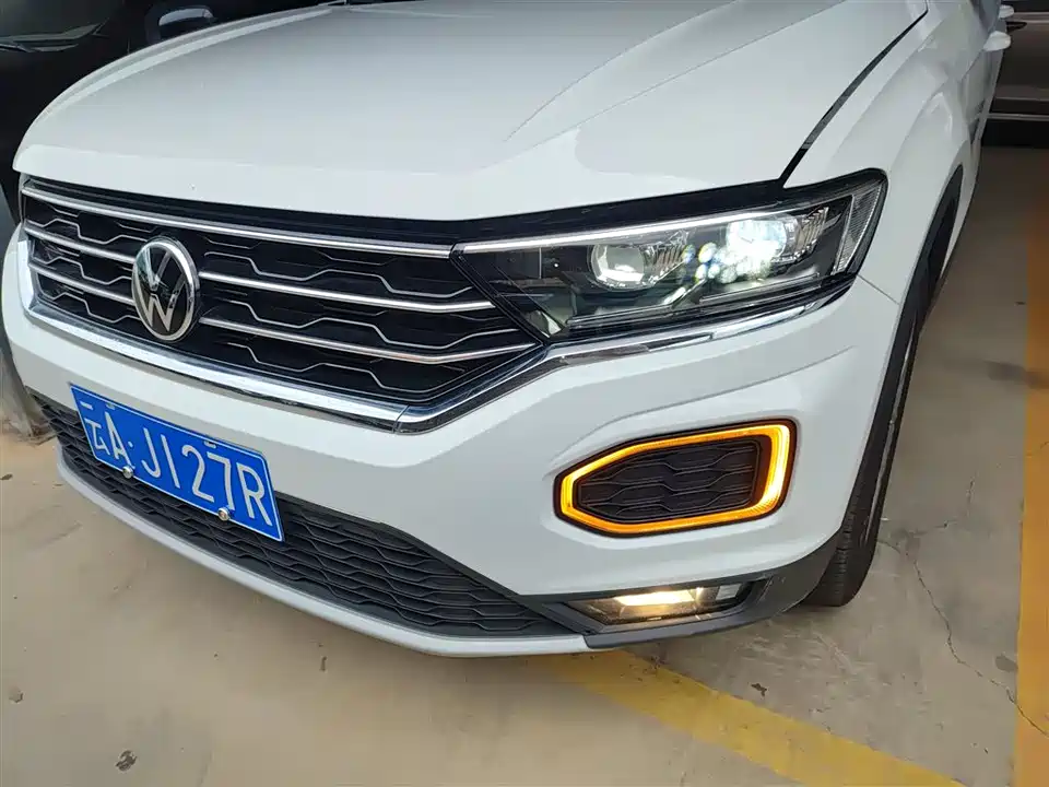 Volkswagen T-ROC exploring Songs