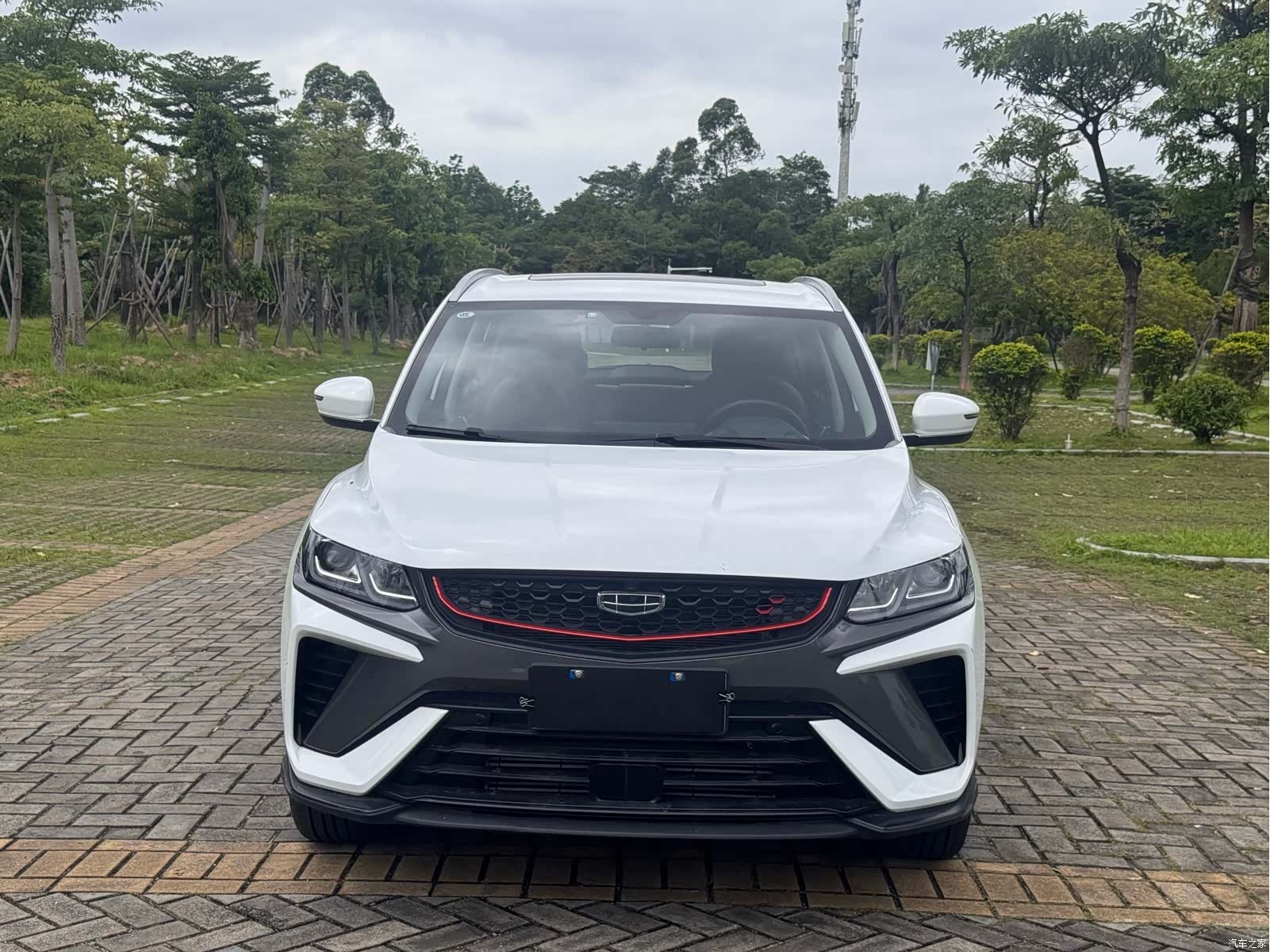 Geely Coolray, 2022 2