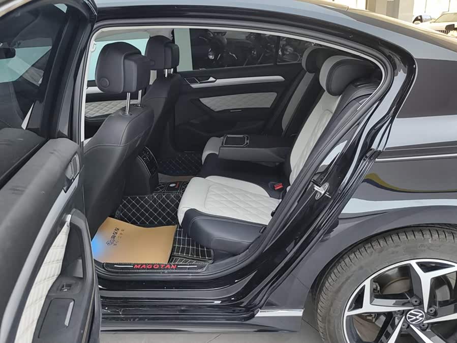 Volkswagen Magotan 2023, фото 11