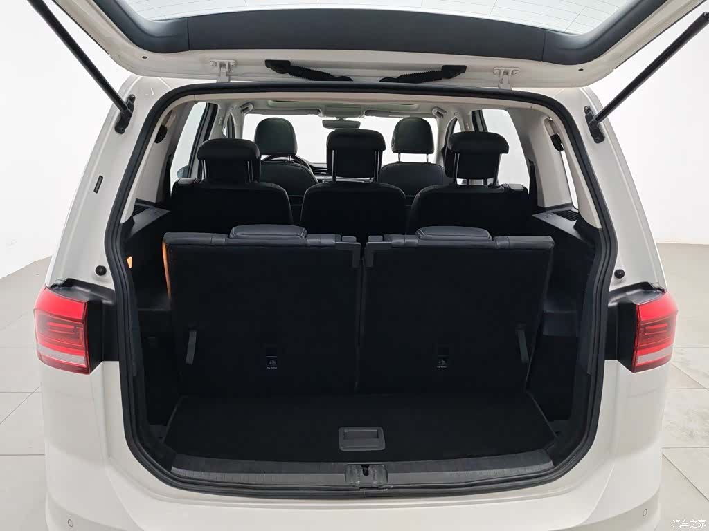 Volkswagen L, 2019 16