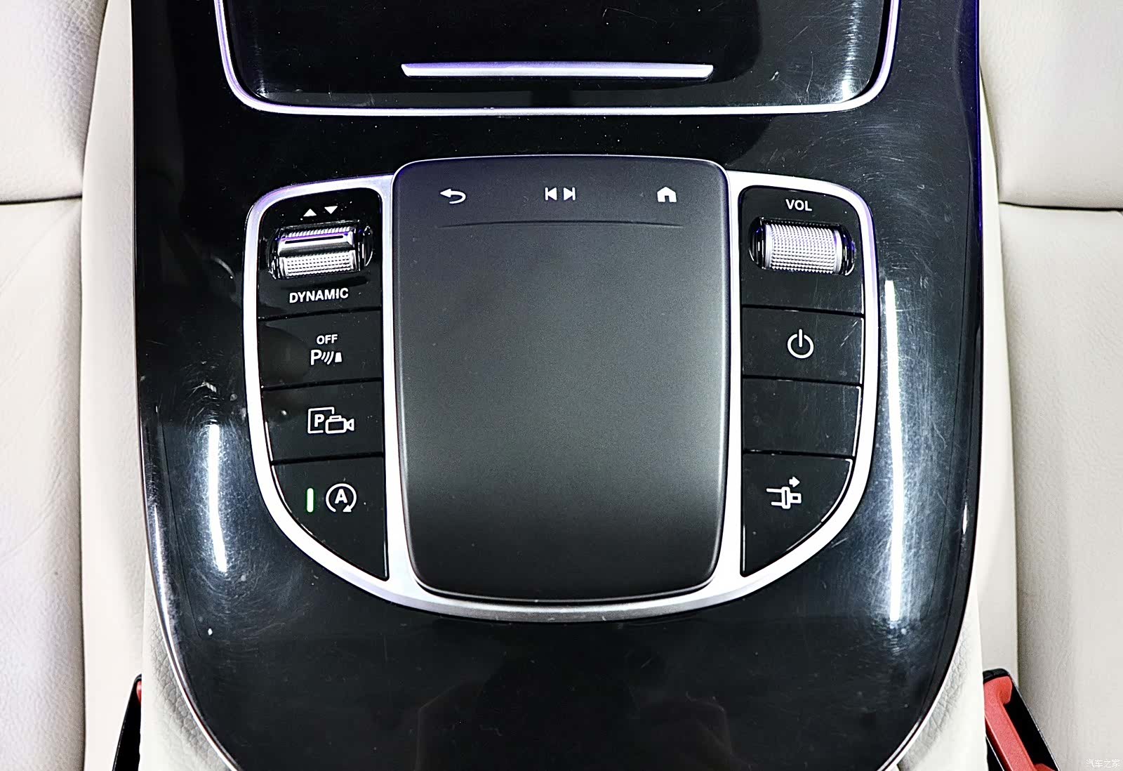 Mercedes-Benz E-Class, 2023 17