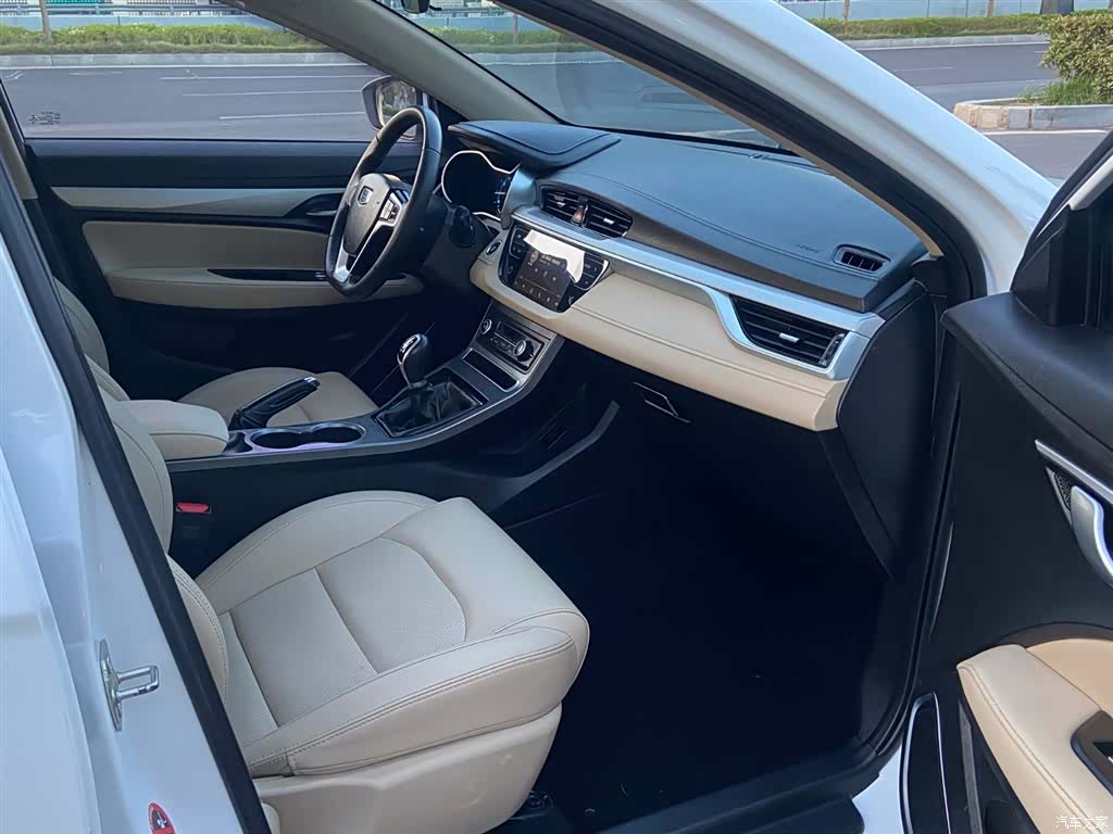 Geely Emgrand, 2018 10