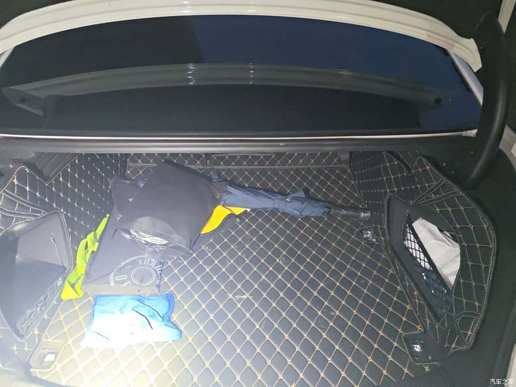 Audi A4L, 2018 15