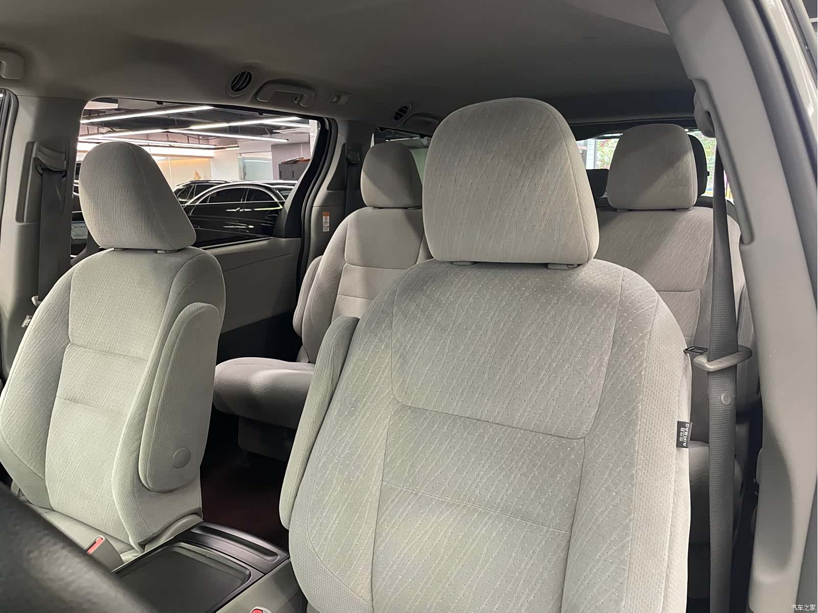 Toyota Sienna, 2016 26