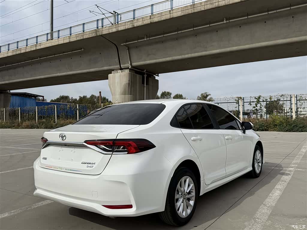 Toyota Corolla, 2022 все фото
