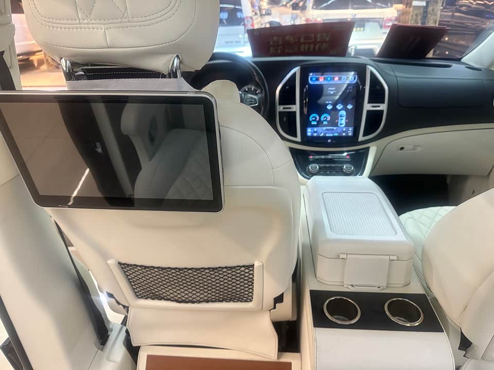 Mercedes-Benz V-class