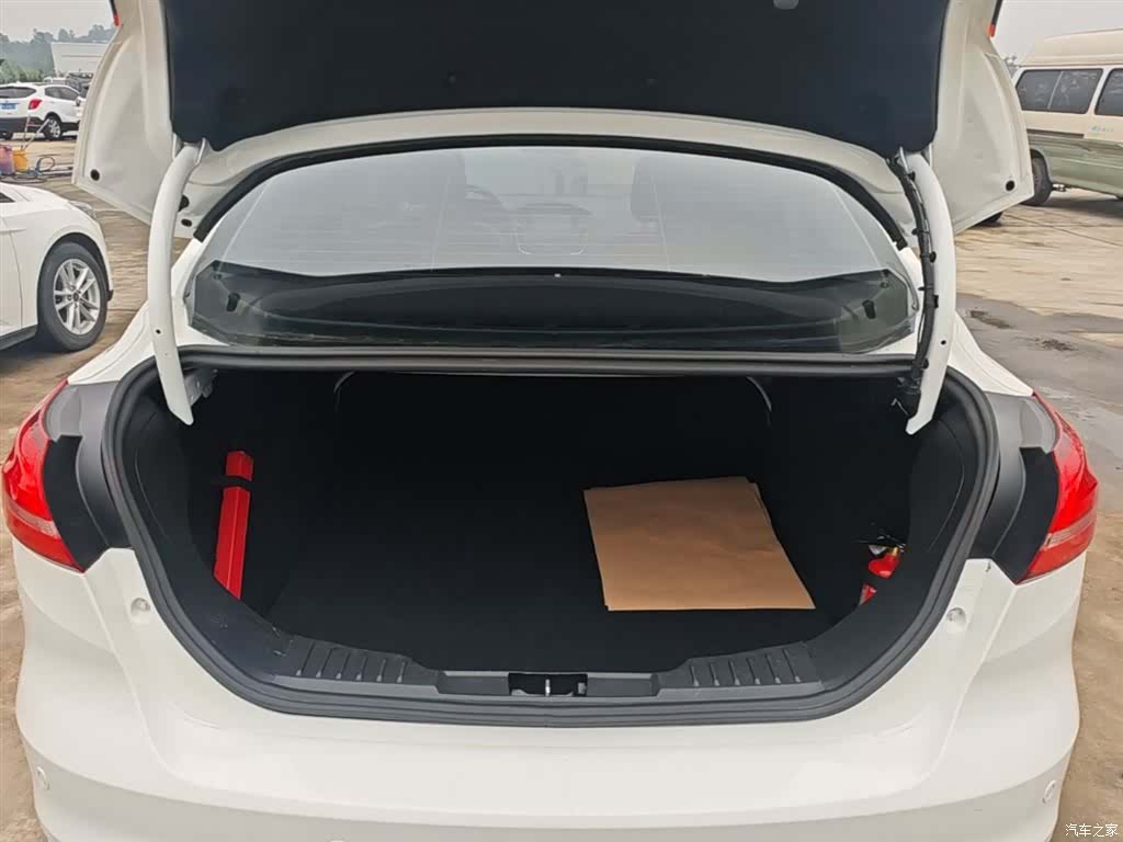 Ford Focus, 2016 19