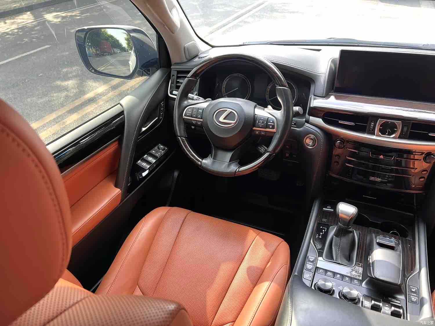 Lexus LX, 2019 10