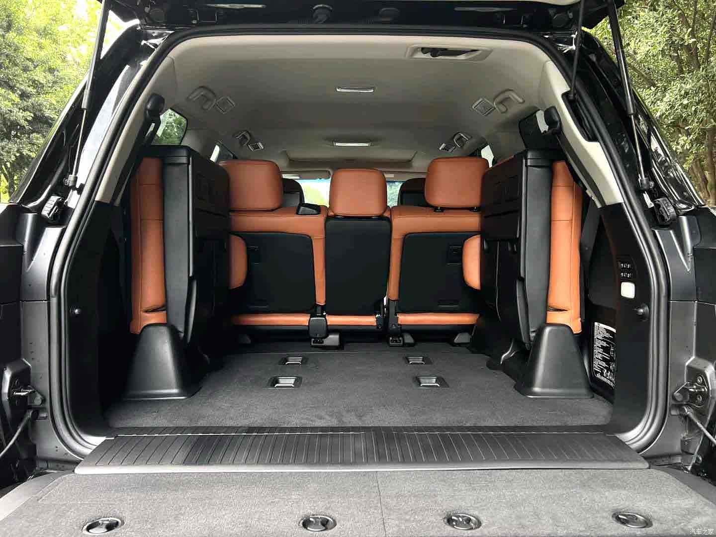 Lexus LX, 2019 9