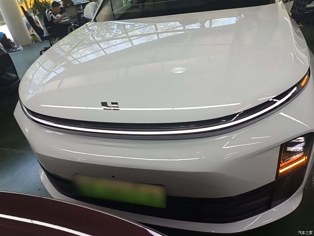 Li Auto L6, 2025 3