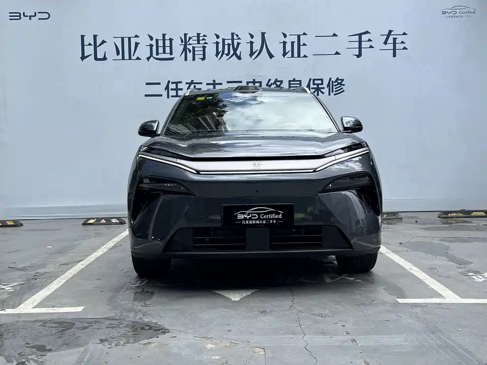 BYD Tang L
