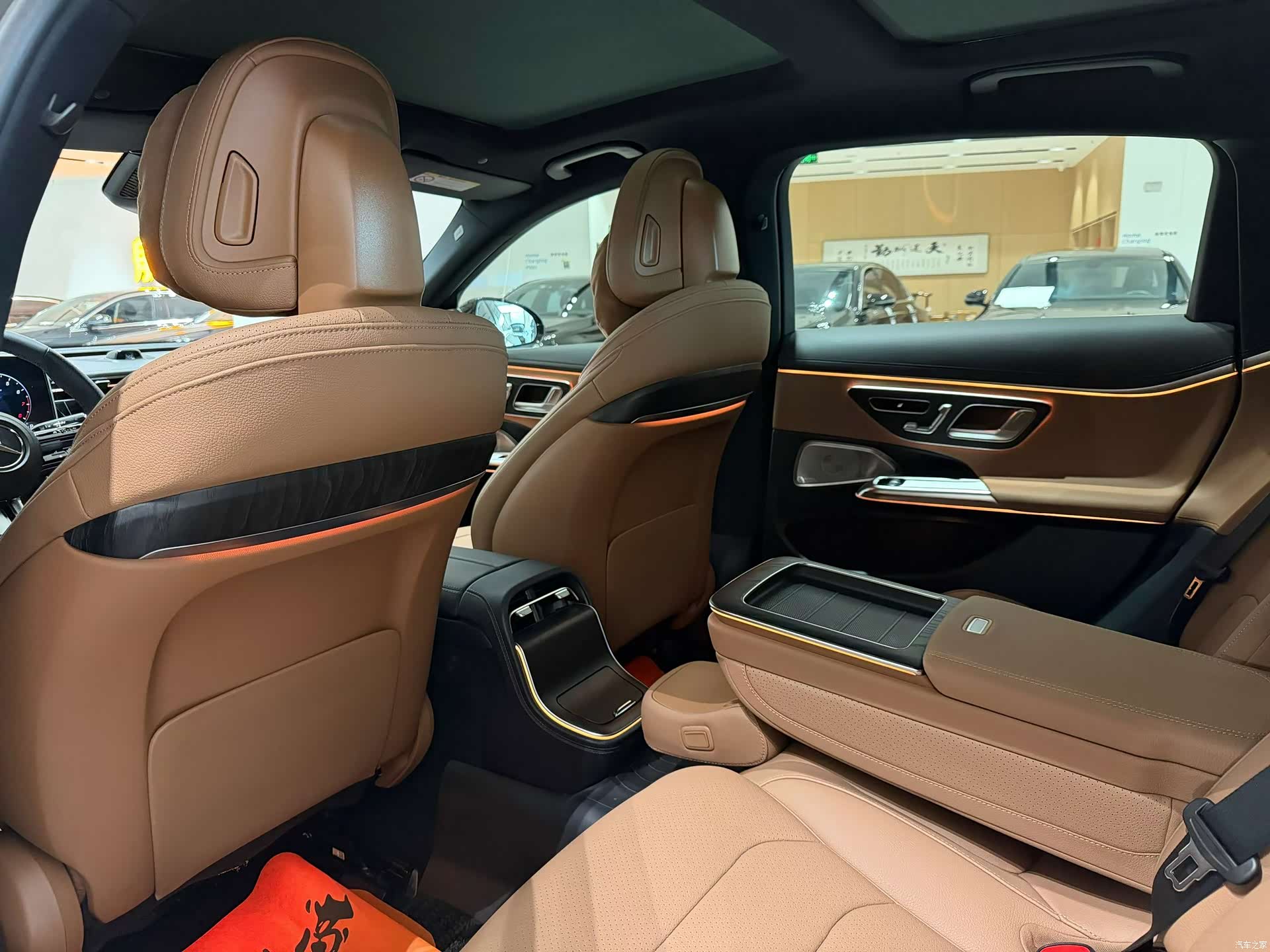 Mercedes-Benz E-Class, 2024 6