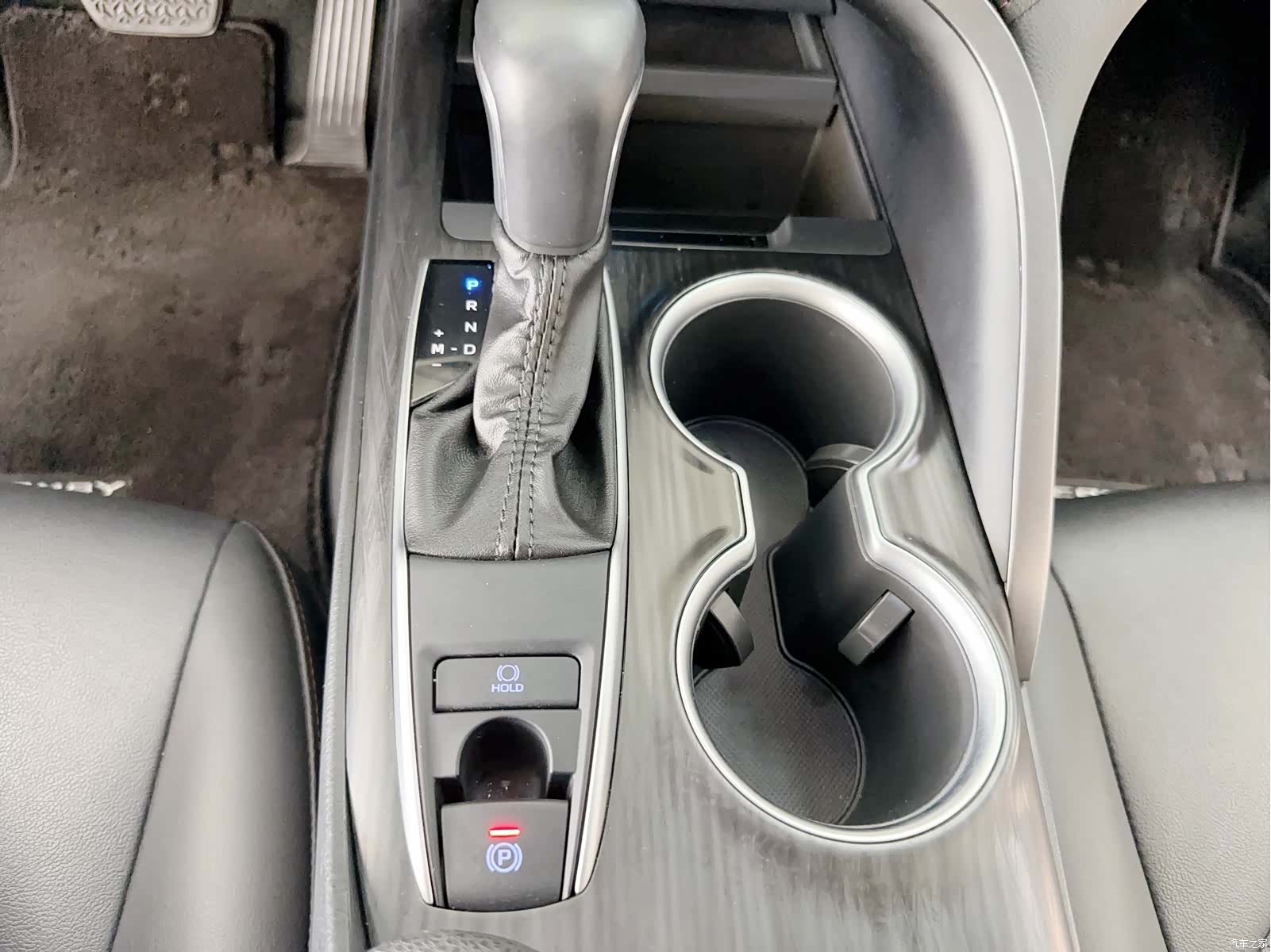 Toyota Camry, 2022 17