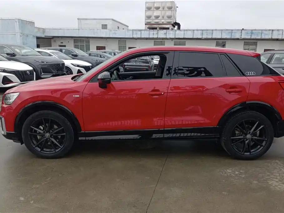 Audi Q2L