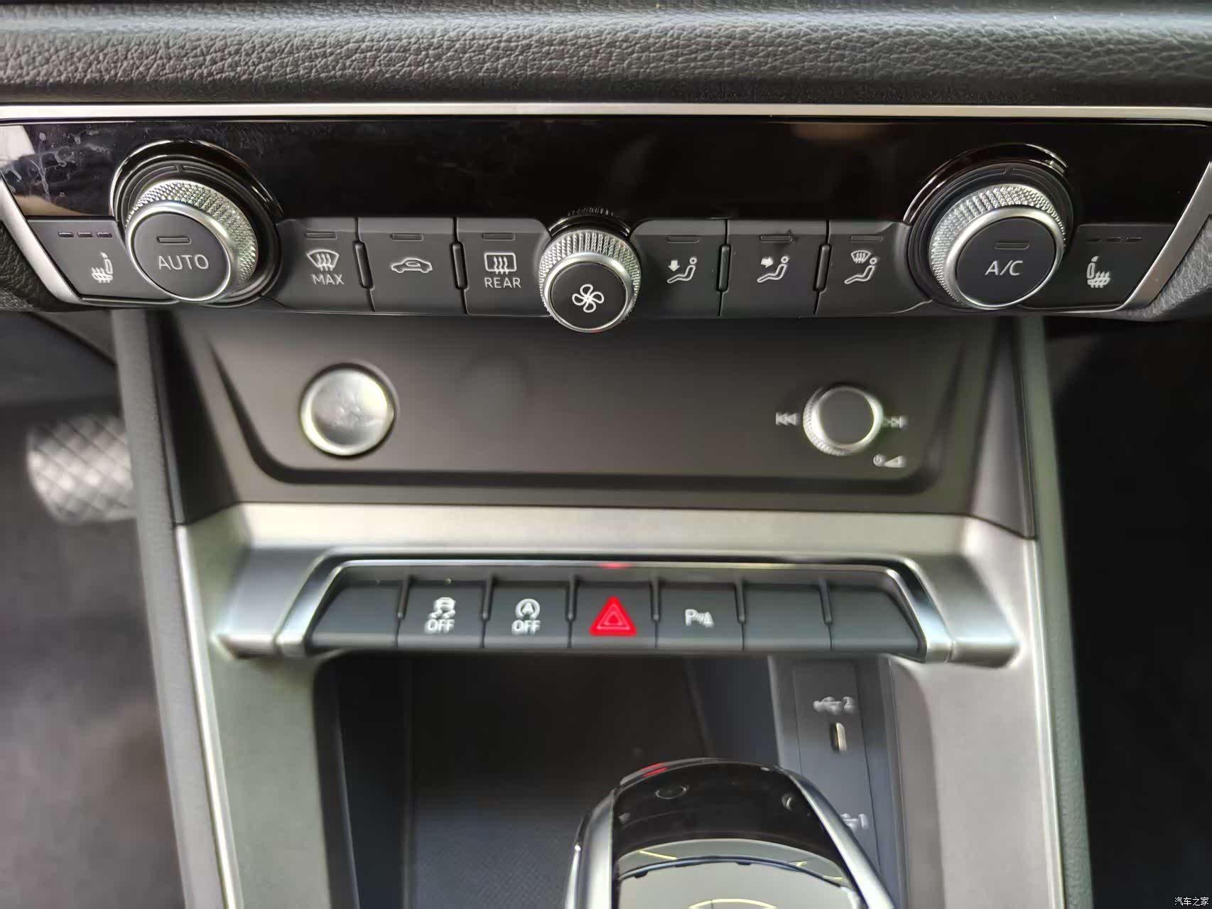 Audi Q3, 2022 11